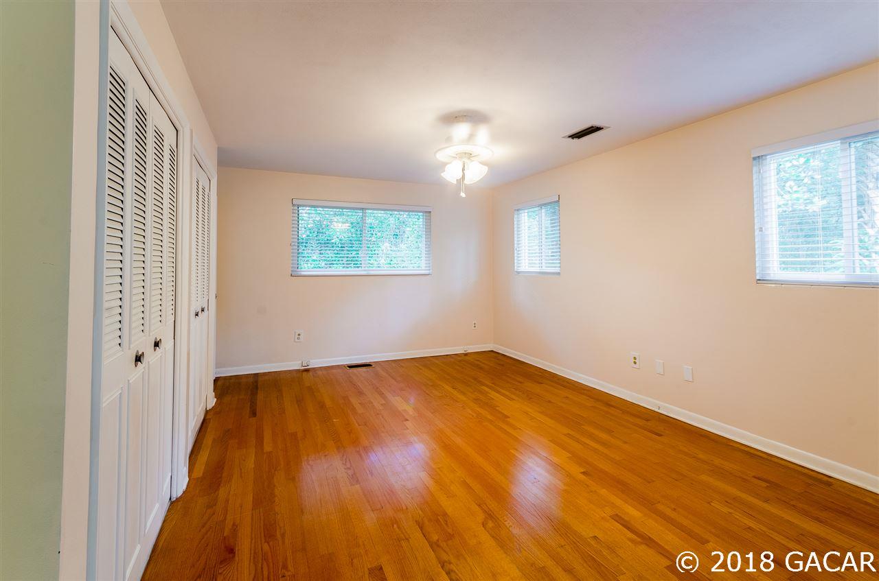 327 Southwest 40th Street Gainesville, FL 32607 - Photo 13 of 22 Gallery Image 13