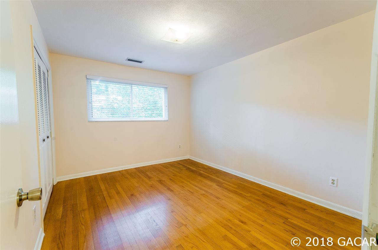 327 Southwest 40th Street Gainesville, FL 32607 - Photo 17 of 22 Gallery Image 17