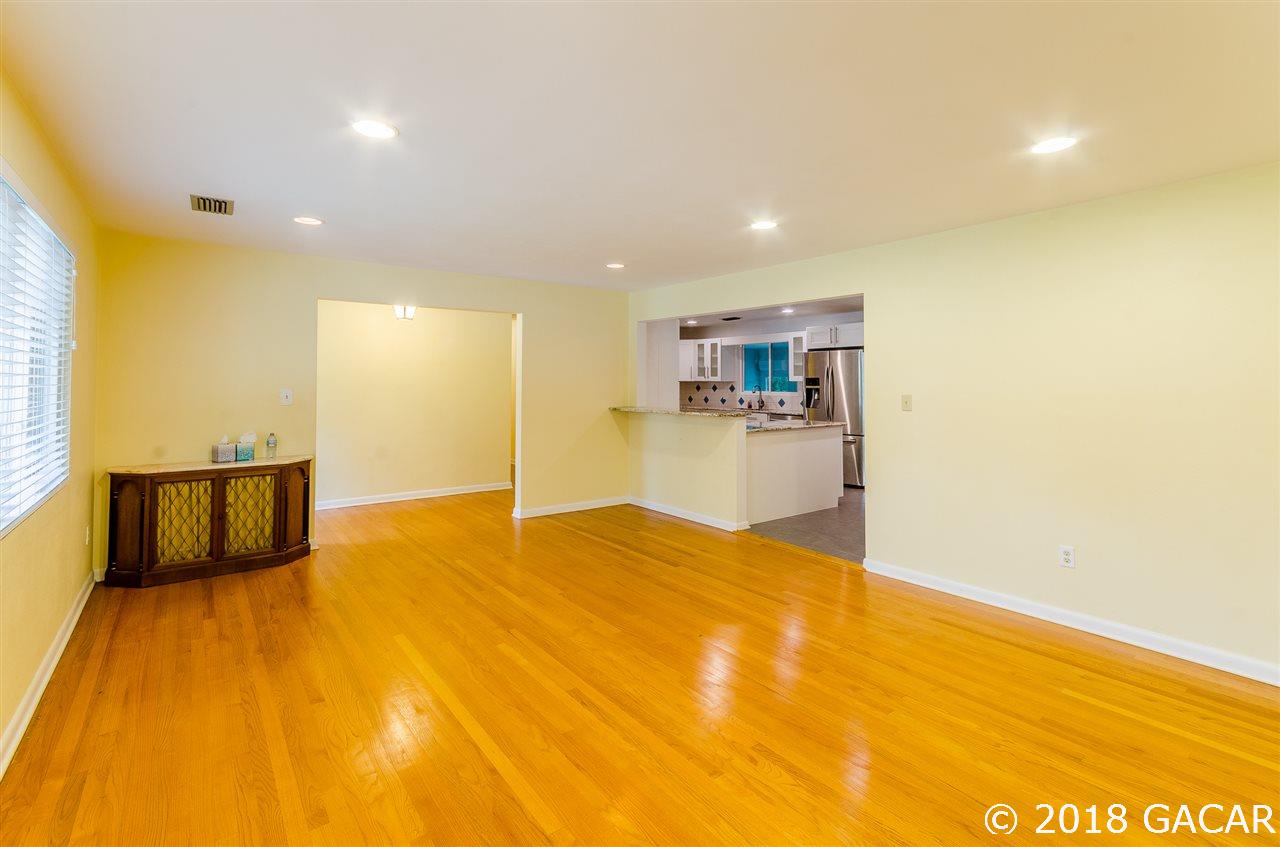 327 Southwest 40th Street Gainesville, FL 32607 - Photo 5 of 22 Gallery Image 5