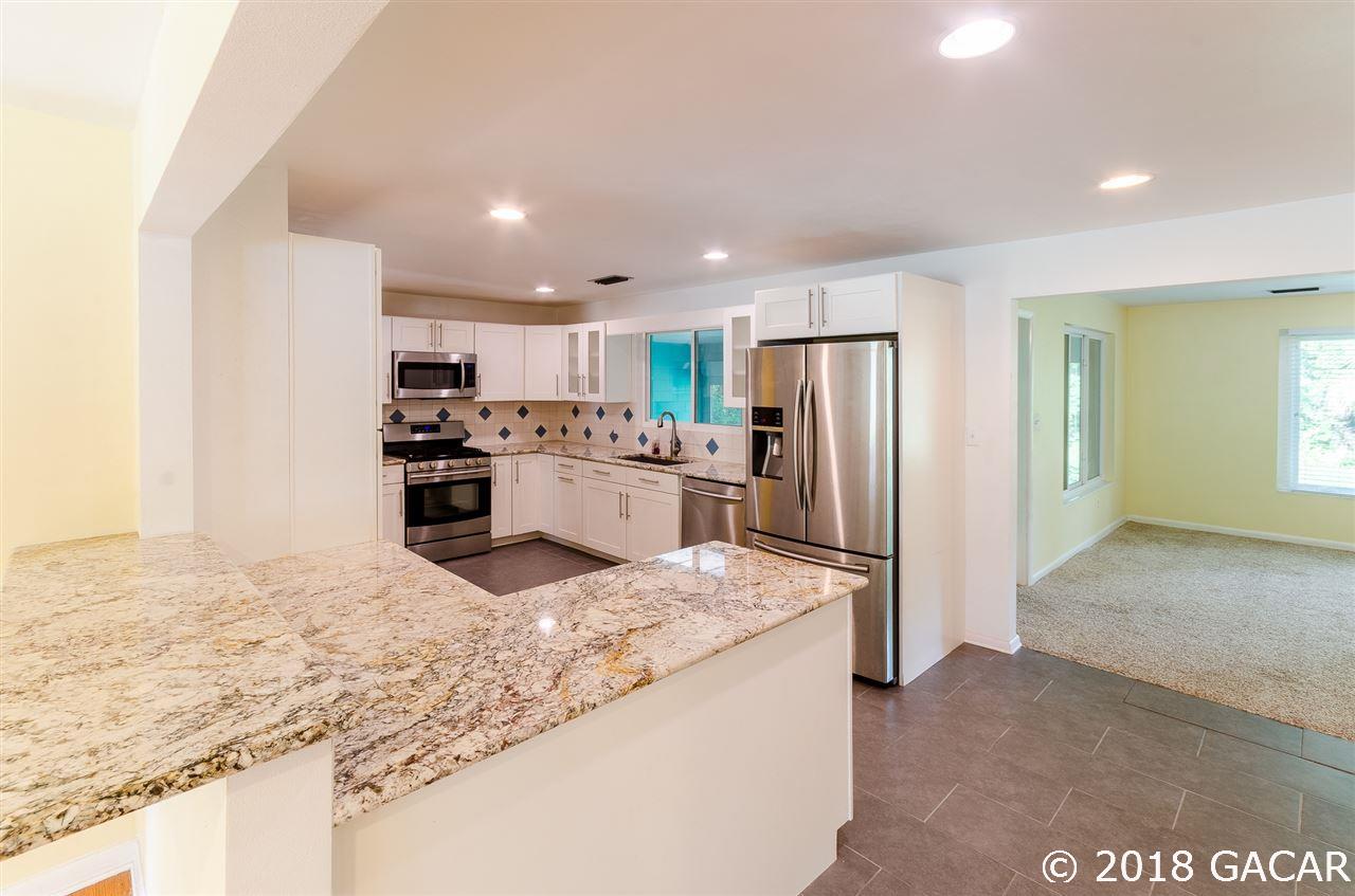 327 Southwest 40th Street Gainesville, FL 32607 - Photo 6 of 22 Gallery Image 6