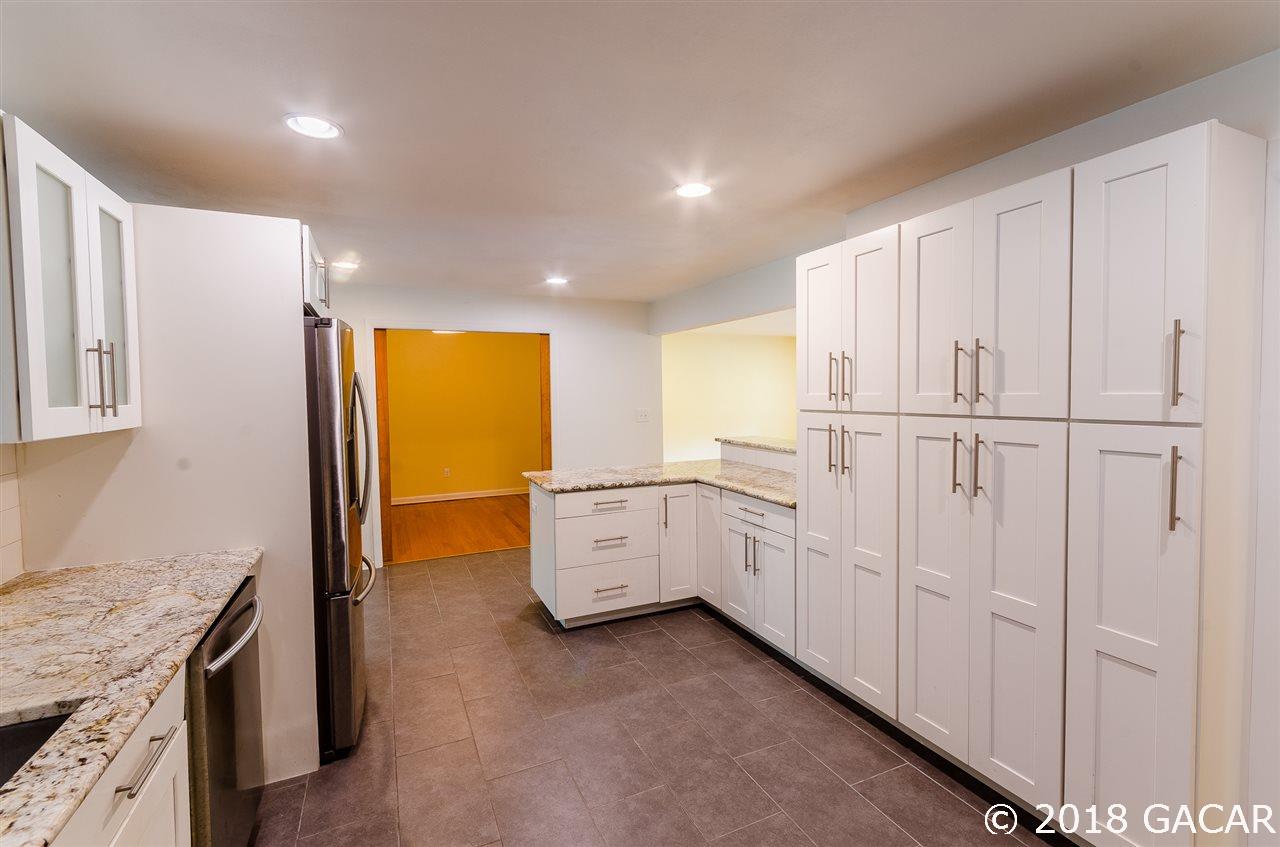 327 Southwest 40th Street Gainesville, FL 32607 - Photo 8 of 22 Gallery Image 8