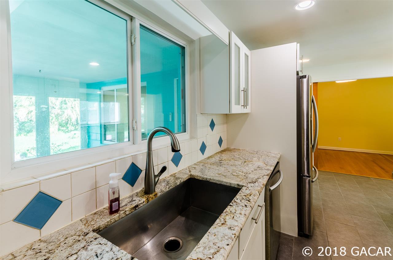327 Southwest 40th Street Gainesville, FL 32607 - Photo 9 of 22 Gallery Image 9