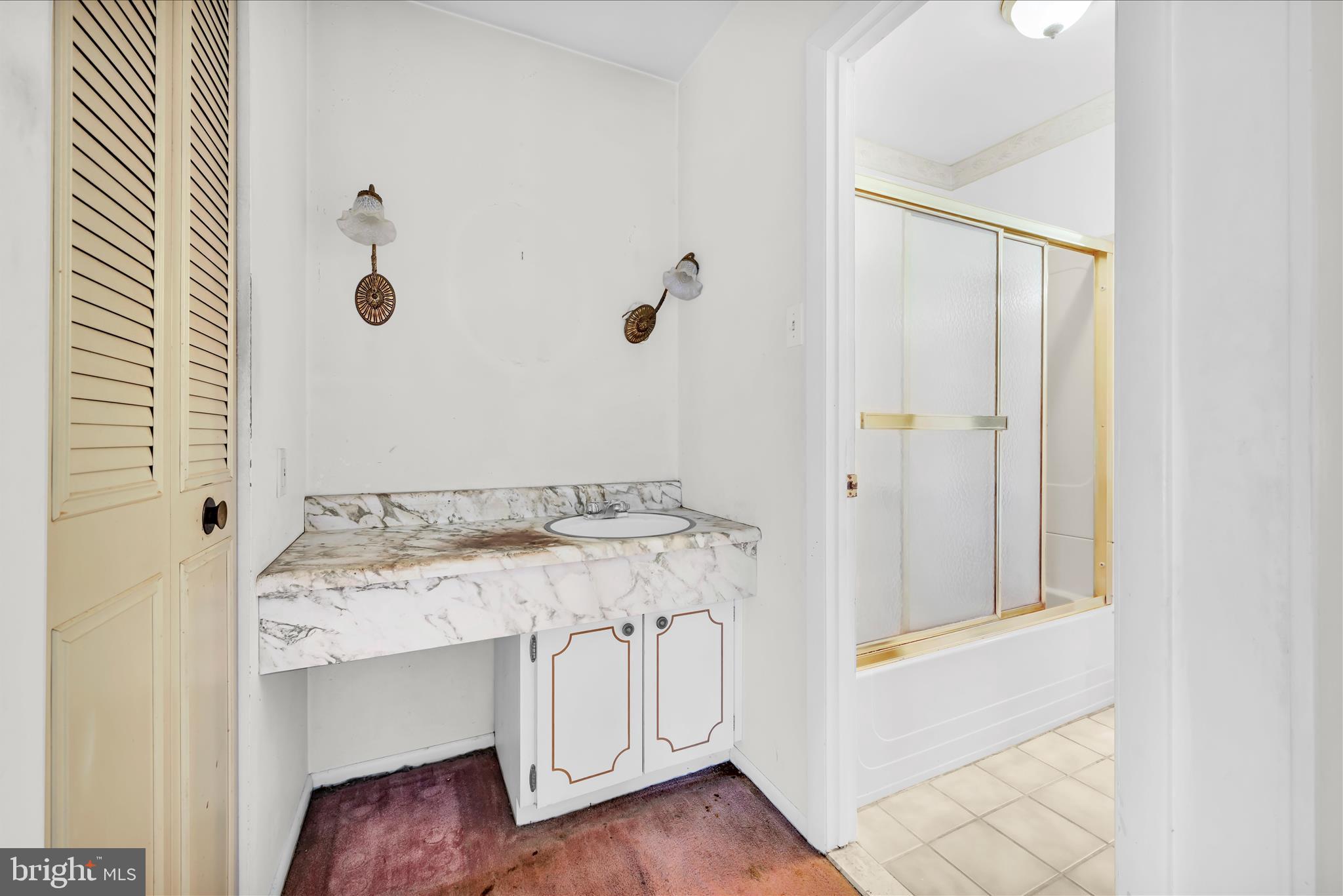 110 Greendale Road Philadelphia, PA 19154 - Photo 15 of 32 Bathroom