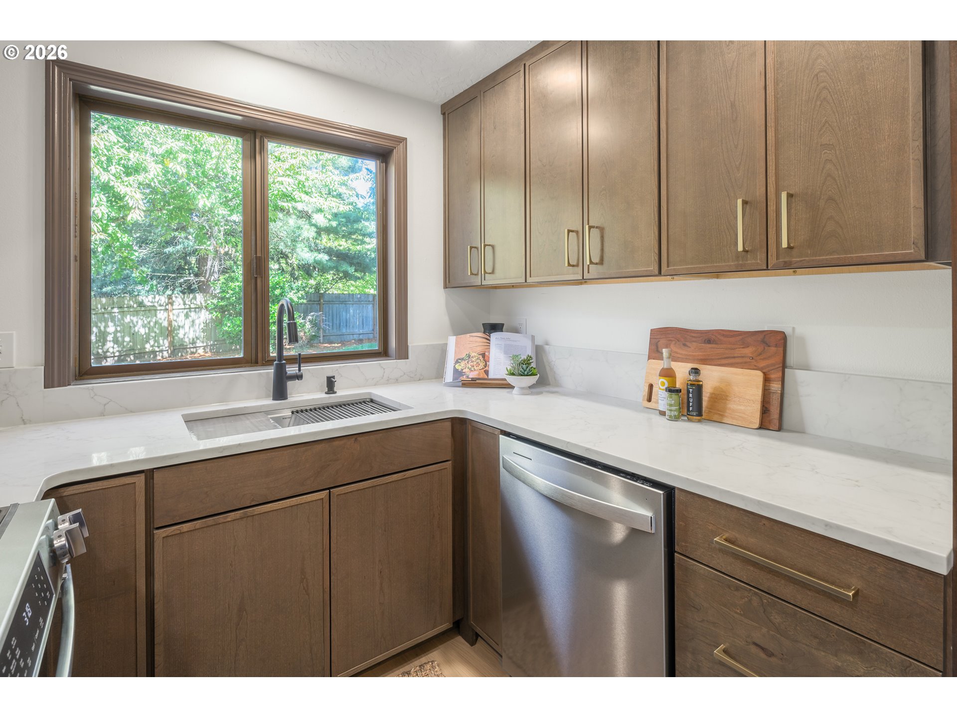 4411 Dillard Road Eugene, OR 97405 - Photo 16 of 48 Gallery Image 16