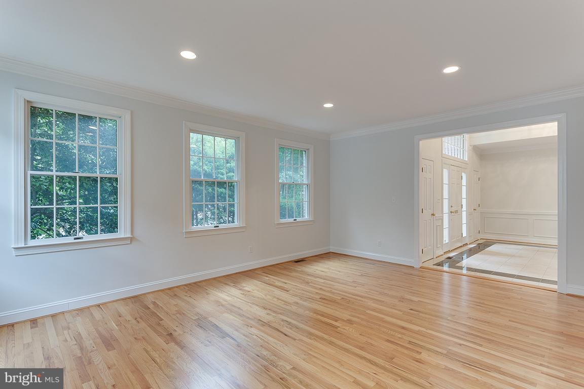 8002 Overhill Road Bethesda, MD 20814 - Photo 4 of 30 Spacious Living Room