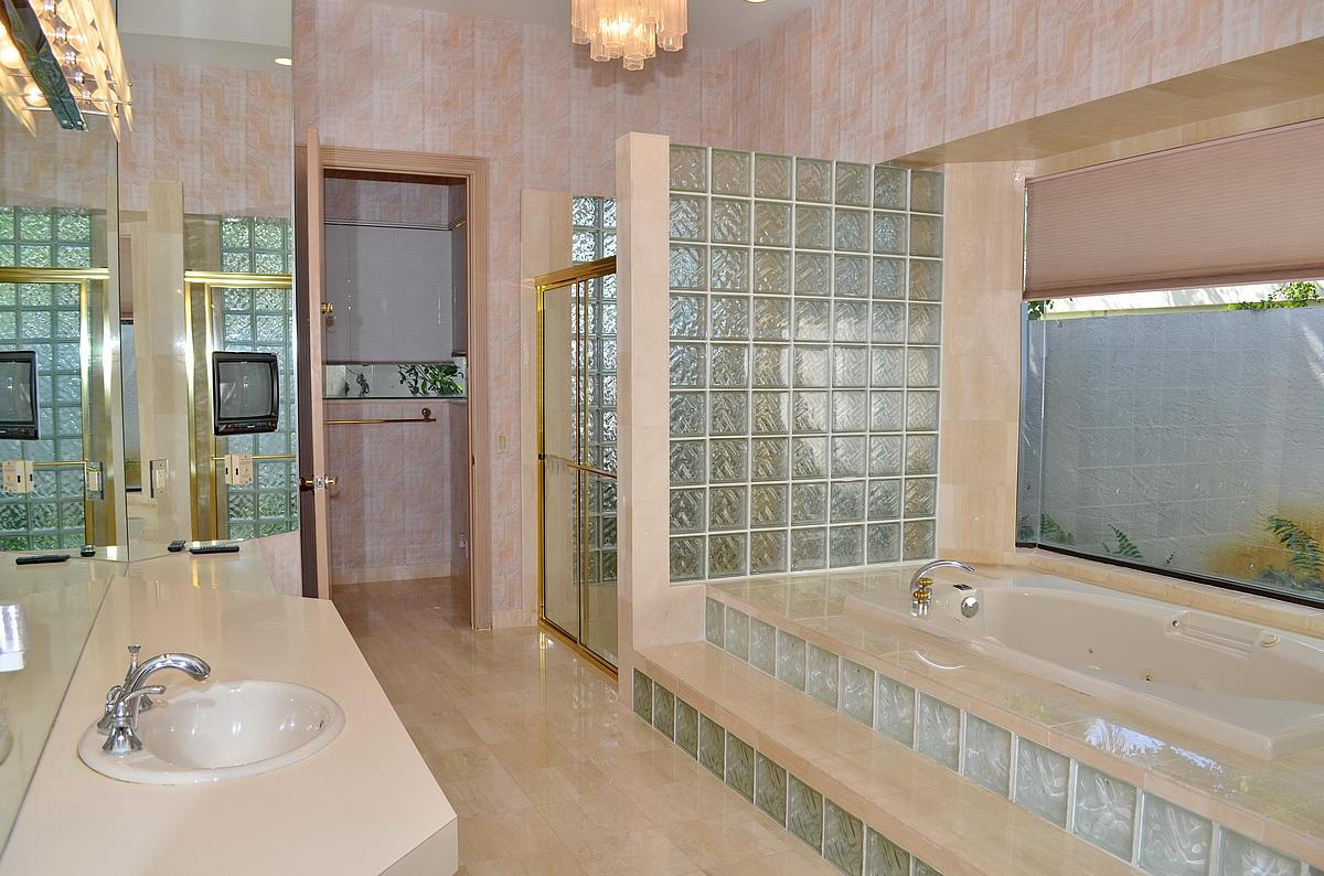 7132 Queenferry Circle Boca Raton, FL 33496 - Photo 17 of 20 masterbathroom_1200