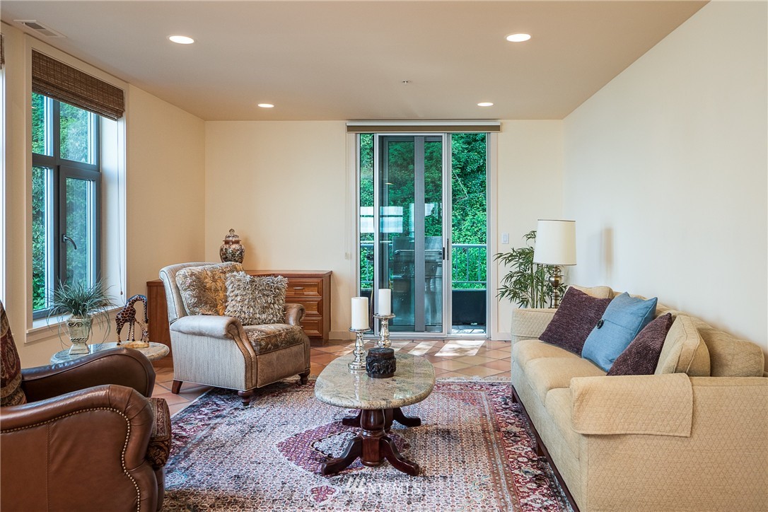 1374 Alki Avenue Southwest, Unit 400 Seattle, WA 98116 - Photo 12 of 24