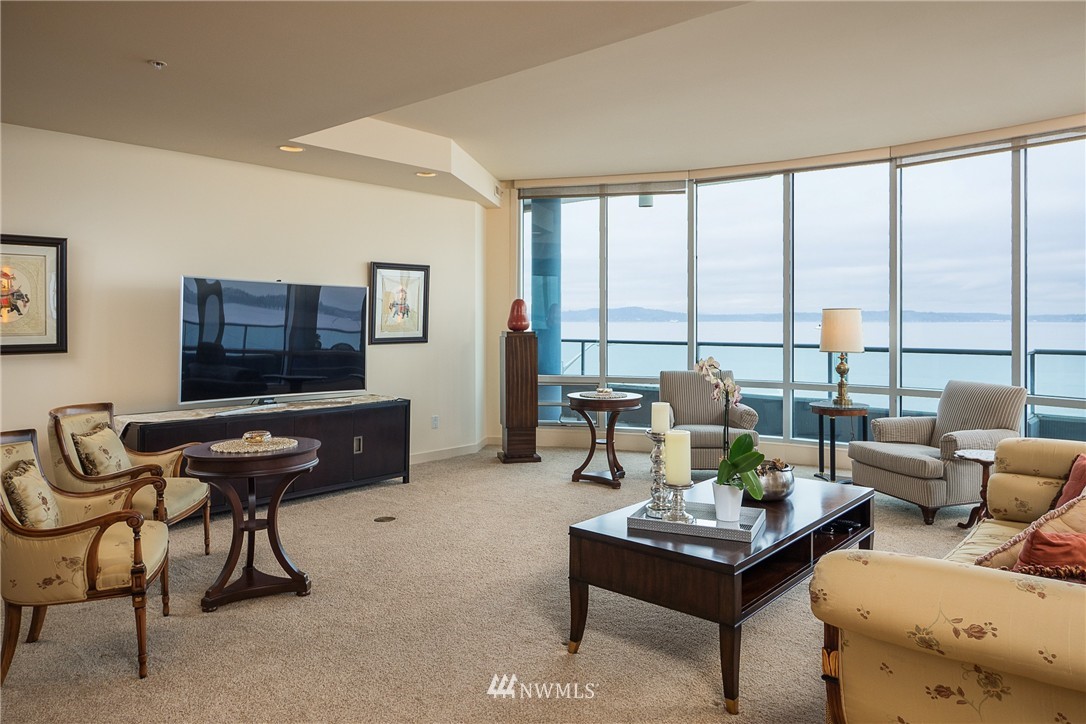 1374 Alki Avenue Southwest, Unit 400 Seattle, WA 98116 - Photo 4 of 24