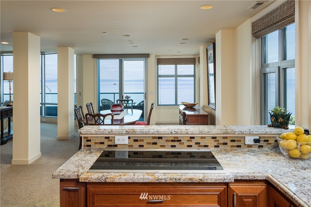 1374 Alki Avenue Southwest, Unit 400 Seattle, WA 98116 - Photo 10 of 24