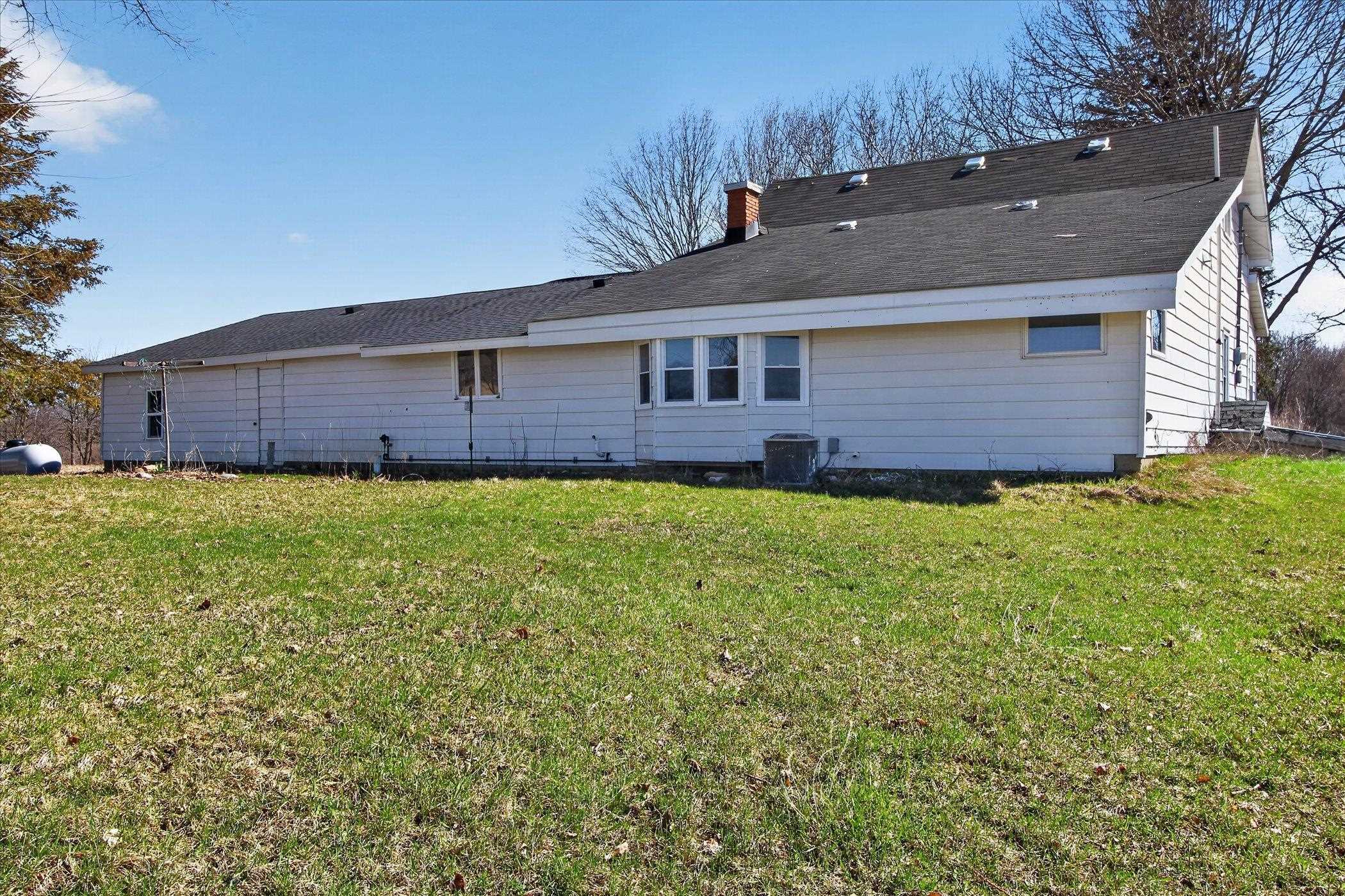 8539 Bliss Road Elwell, MI 48832 - Photo 32 of 41 Gallery Image 32