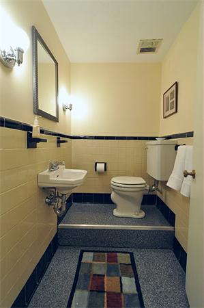 7 Dudley Road Wellesley, MA 02481 - Photo 18 of 20 Gallery Image 18