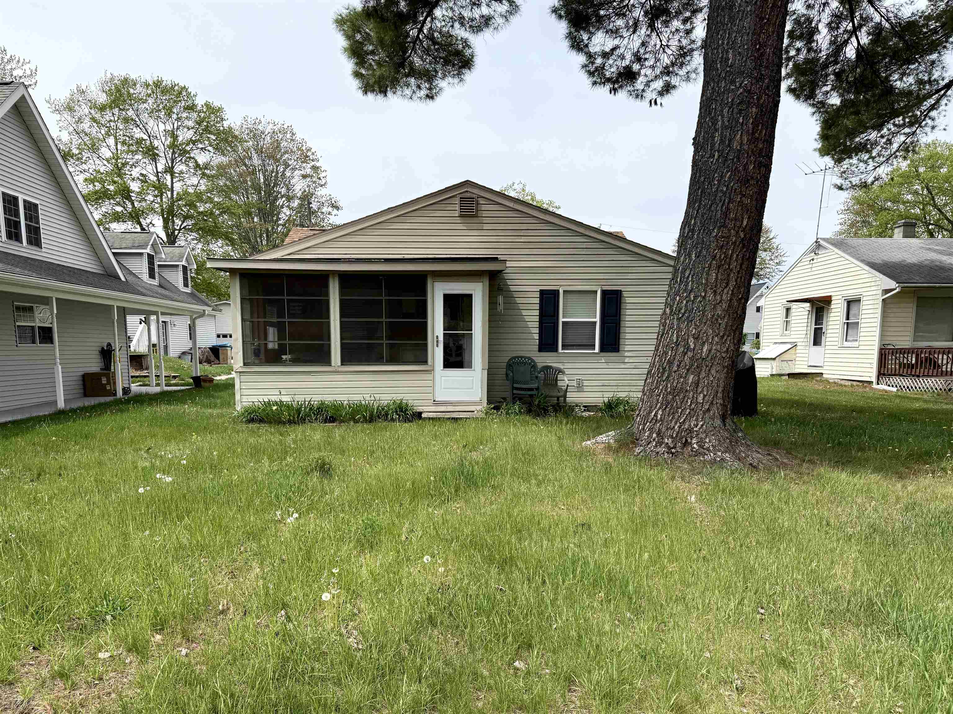 3216 Elnor Drive Gladwin, MI 48624 - Photo 27 of 48