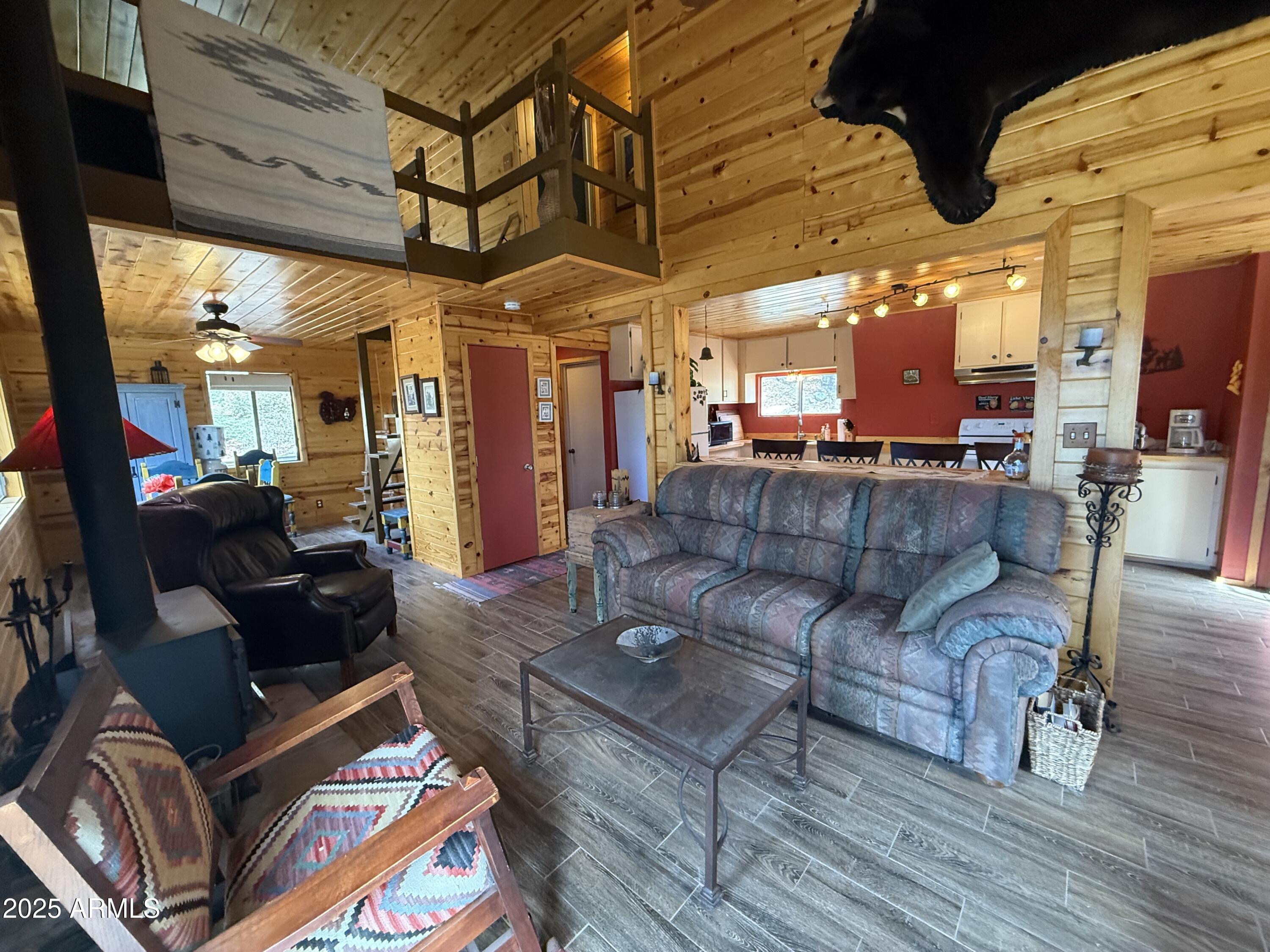 22761 South Eagle Mine Road Crown King, AZ 86343 - Photo 23 of 34 Living area