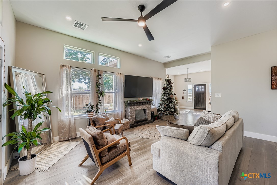 149 Arosa Drive Elgin, TX 78621 - Photo 14 of 40