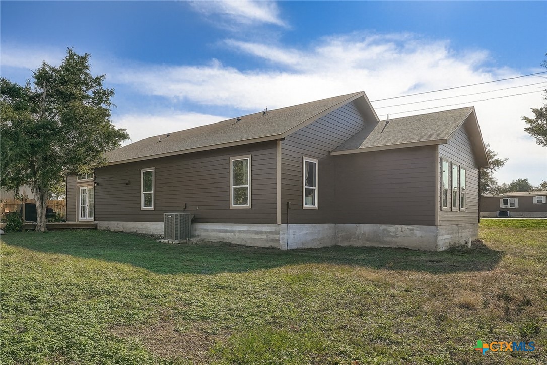 149 Arosa Drive Elgin, TX 78621 - Photo 23 of 40