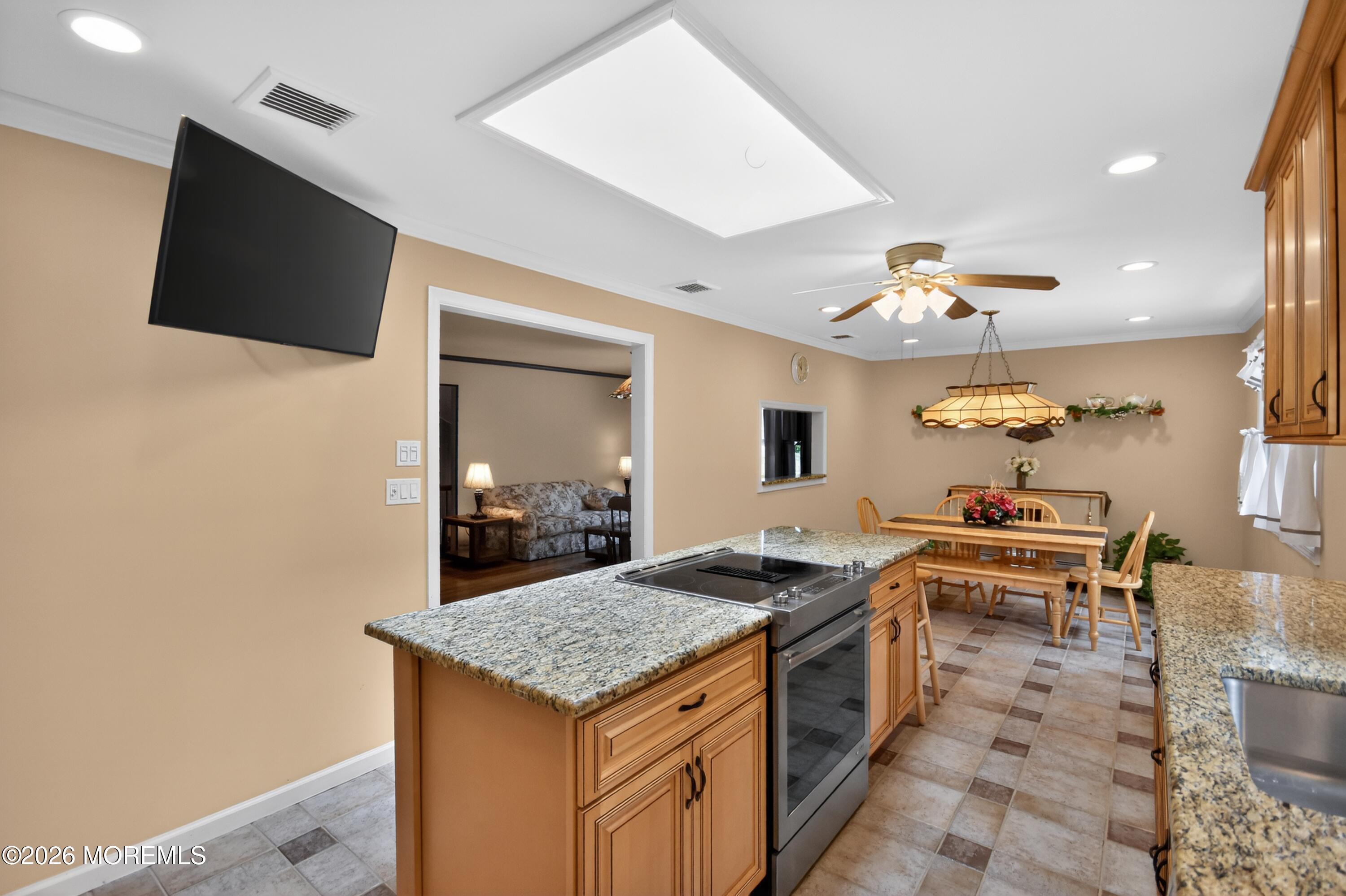 17 Point O Woods Road Middletown, NJ 07748 - Photo 15 of 60 33_17_Point_O_Woods_Rd-Kitchen-0049