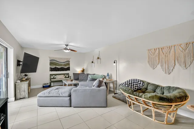 $339,900 | 1540 Masters Circle, Unit 180, Delray Beach, FL 33445