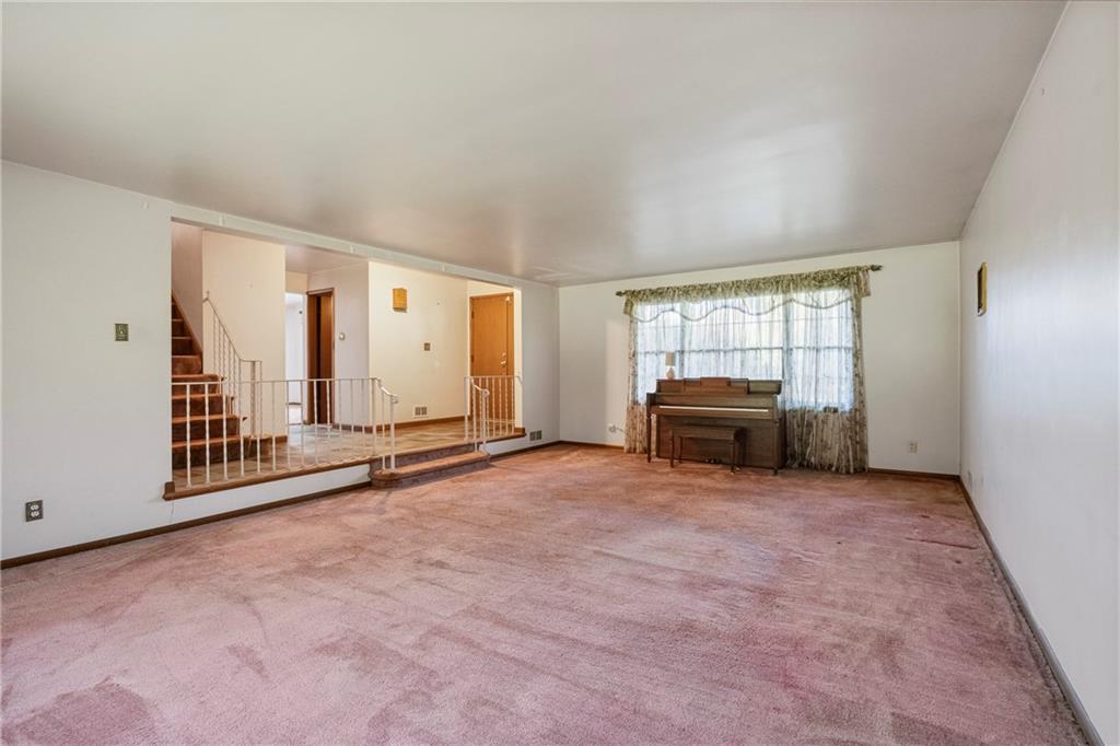 480 Roosevelt Road Pittsburgh, PA 15237 - Photo 7 of 44 Gallery Image 7