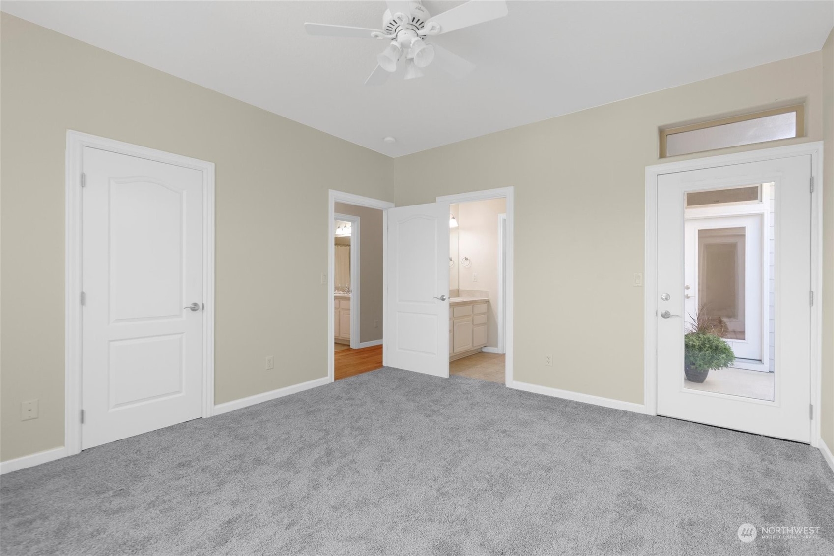 112 Willow Pointe Loop, Unit 112 Longview, WA 98632 - Photo 14 of 21 a view of an empty room with a window