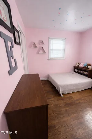 $175,000 | 230 Madison Street Southeast, Abingdon, VA 24210