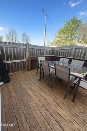 $175,000 | 230 Madison Street Southeast, Abingdon, VA 24210