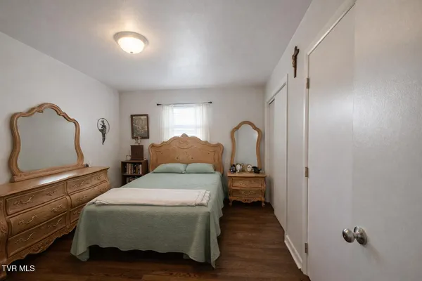 $175,000 | 230 Madison Street Southeast, Abingdon, VA 24210