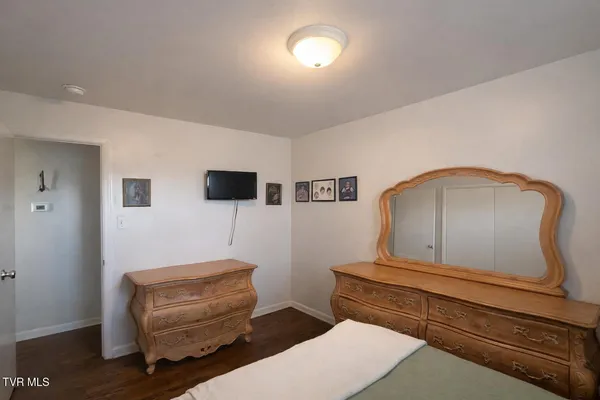 $175,000 | 230 Madison Street Southeast, Abingdon, VA 24210