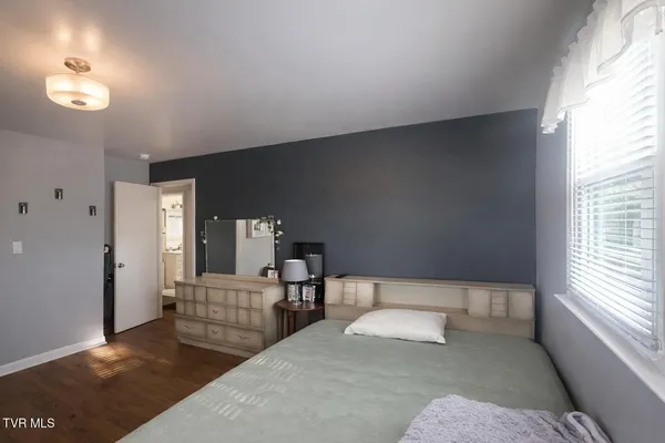 $175,000 | 230 Madison Street Southeast, Abingdon, VA 24210