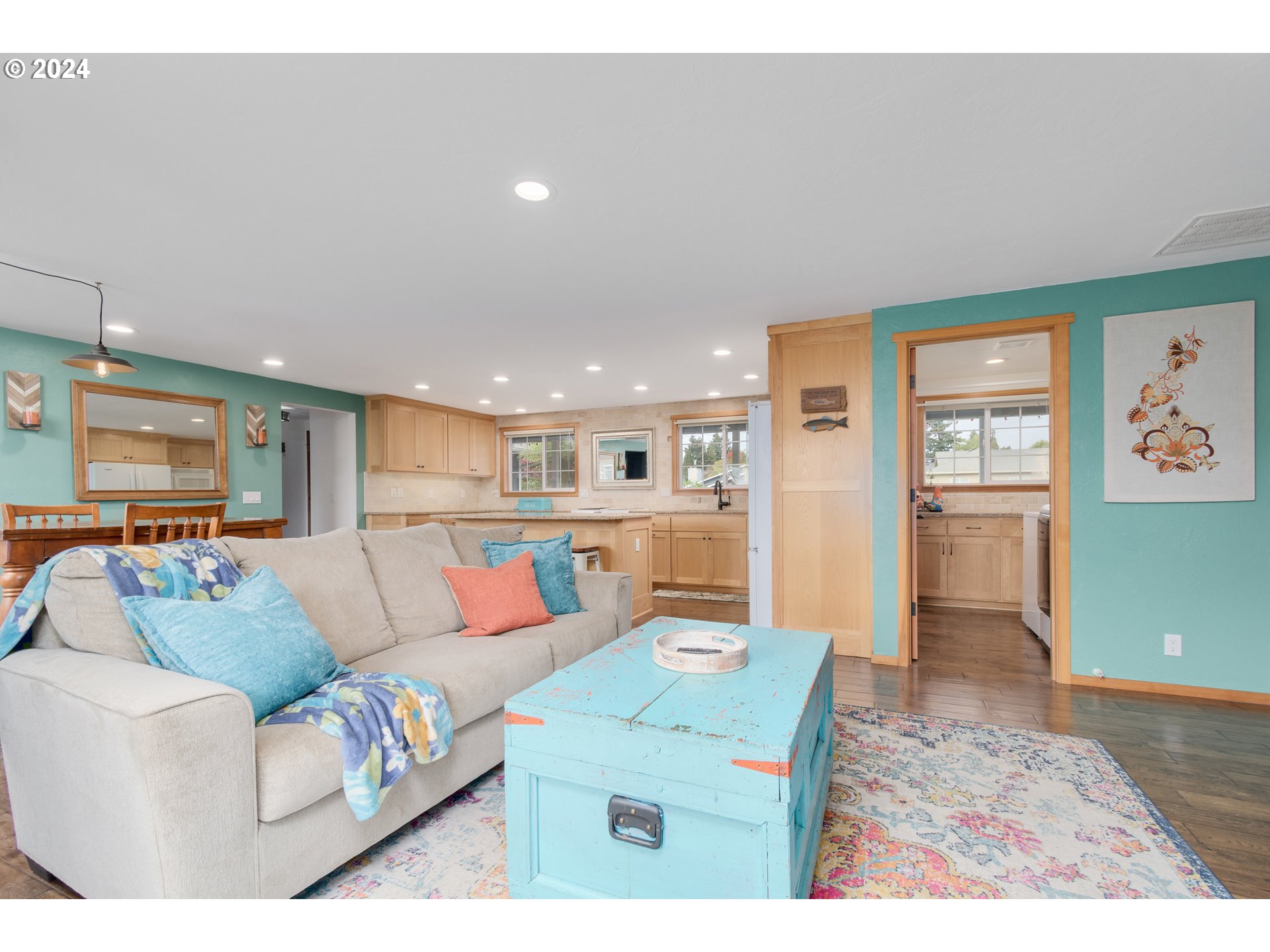 3456 Tempa Street Eugene, OR 97404 - Photo 16 of 48 a living room with furniture and wooden floor
