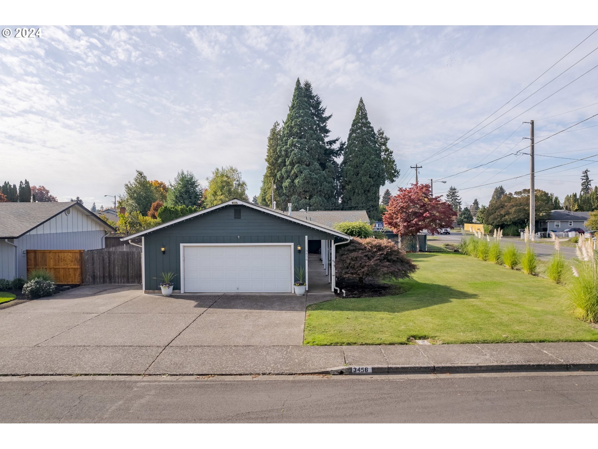 3456 Tempa Street Eugene, OR 97404 - Photo 43 of 48 a house view with a garden space