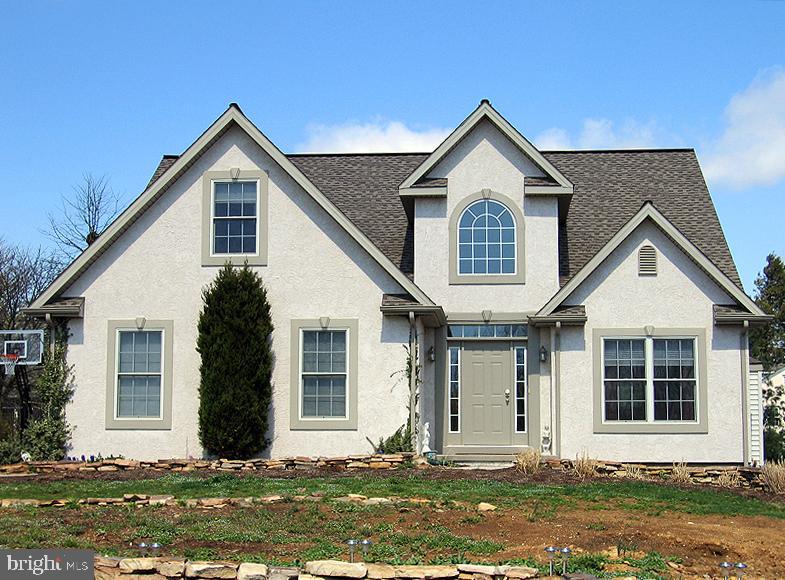 247 Kingsbridge Drive Lititz, PA 17543 - Photo 1 of 17 Gallery Image 1