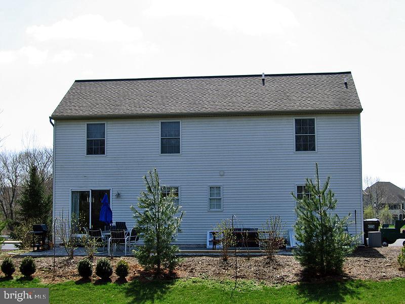 247 Kingsbridge Drive Lititz, PA 17543 - Photo 6 of 17 Gallery Image 6