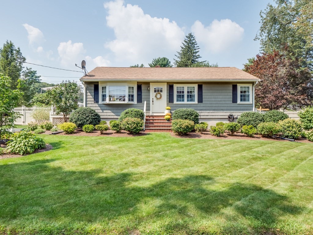 41 Barstow Road Walpole, MA 02081 - Photo 1 of 42 Gallery Image 1