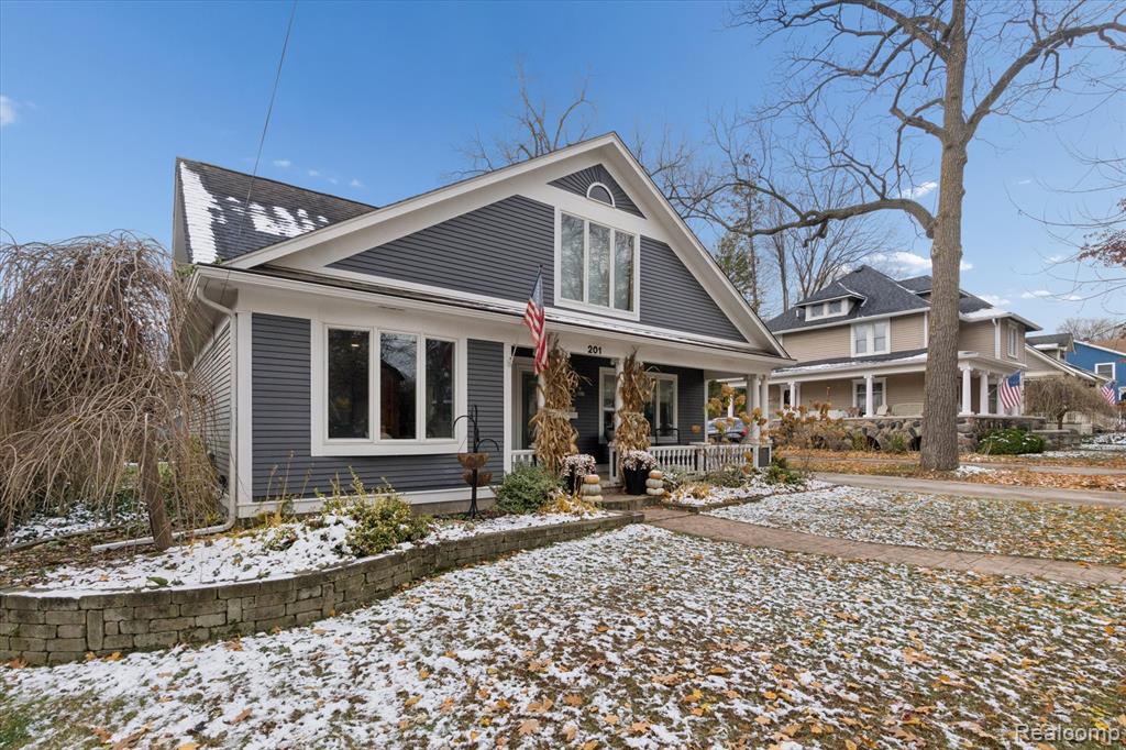 201 Pleasant Street Romeo, MI 48065 - Photo 2 of 52