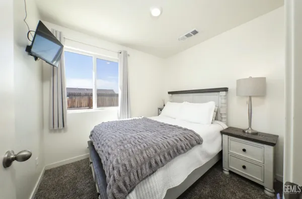 $379,900 | Undisclosed Address, Bakersfield, CA 93307