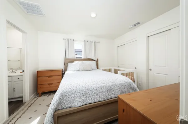 $379,900 | Undisclosed Address, Bakersfield, CA 93307