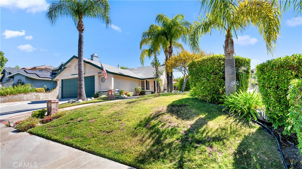 28924 Raintree Lane Saugus, CA 91390 - Photo 4 of 47