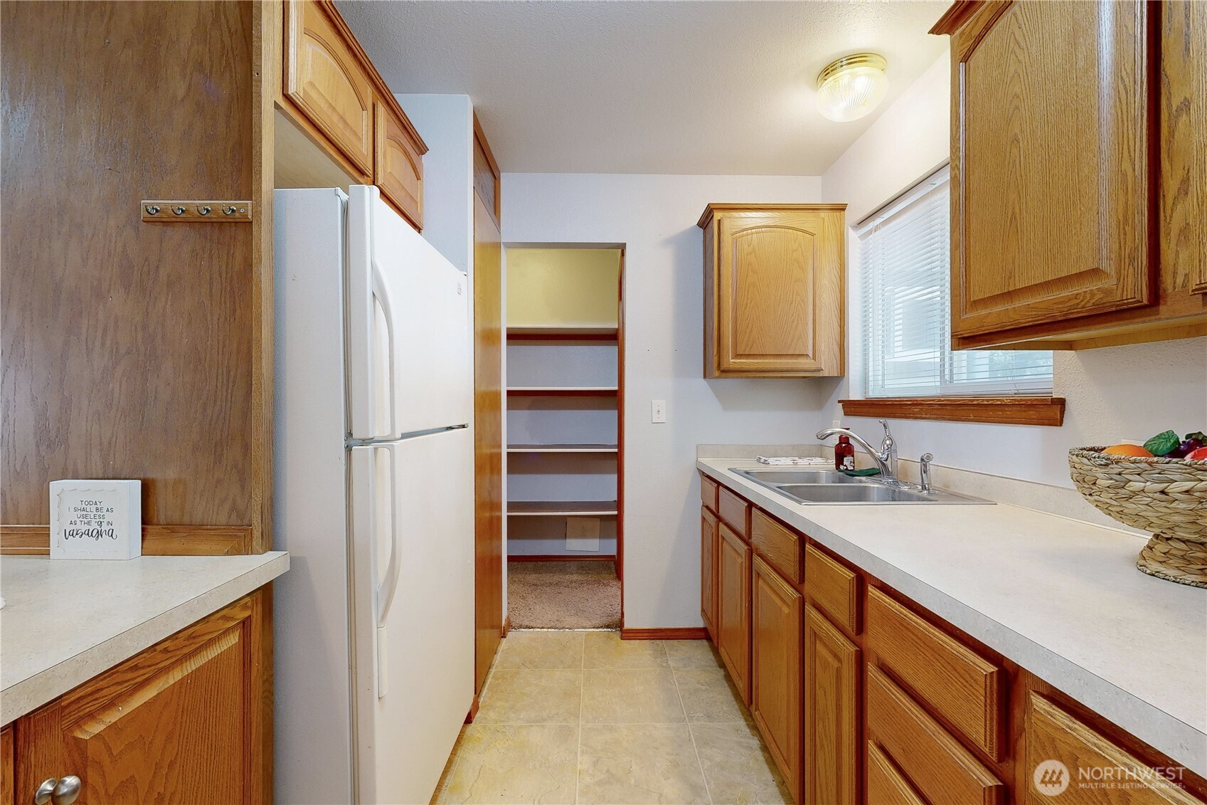 735 Northeast Spitzenberg Street College Place, WA 99324 - Photo 14 of 34