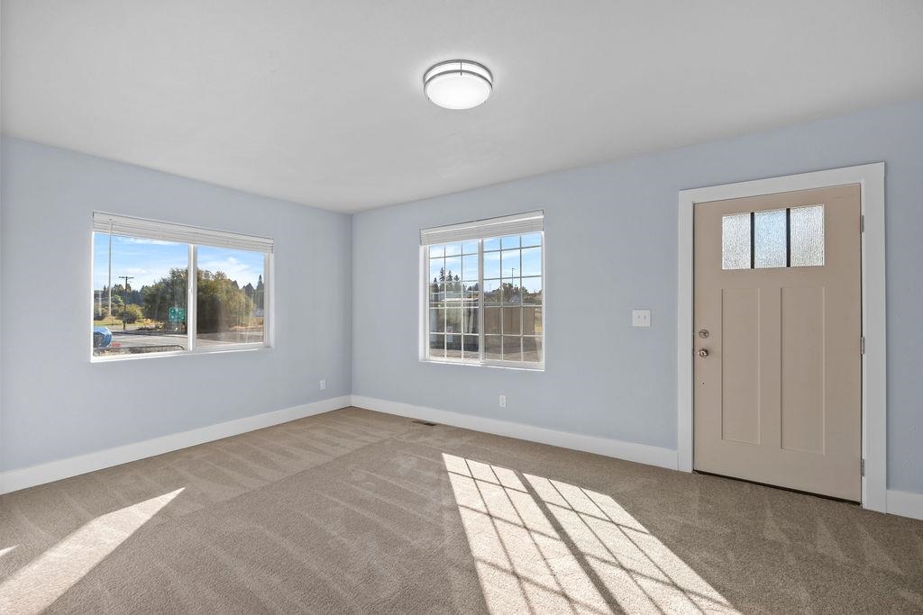 231 Poplar Street Tekoa, WA 99033 - Photo 3 of 41