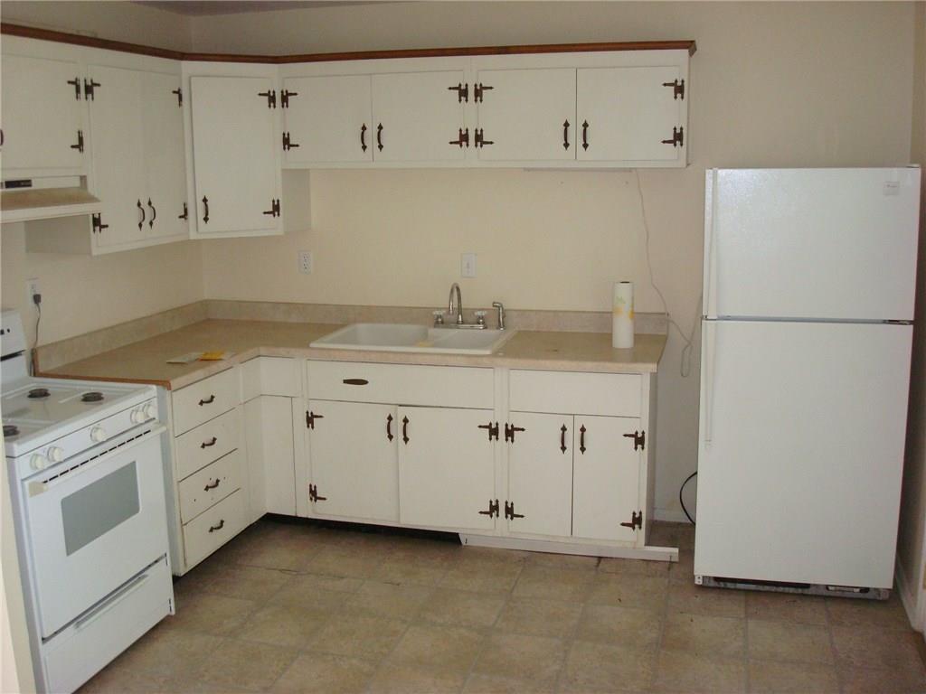3828 North Mitthoefer Road Indianapolis, IN 46235 - Photo 3 of 10 Gallery Image 3