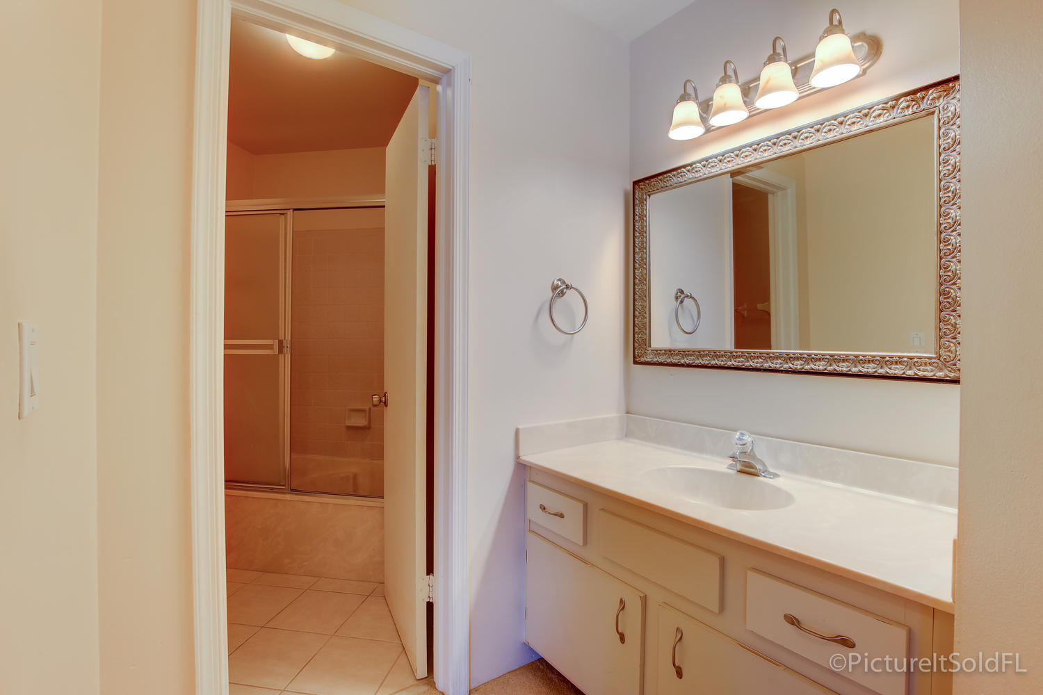 9362 Ketay Circle Boca Raton, FL 33428 - Photo 8 of 17 9362 Ketay Cir Boca Raton FL-large-010-B