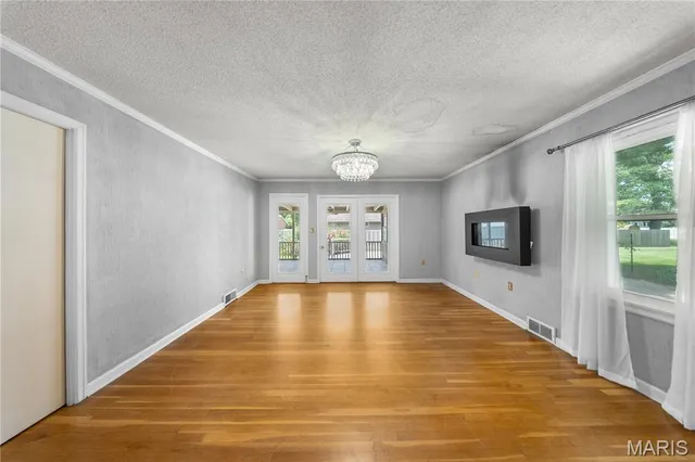 $355,000 | 901 Moore Avenue, Sikeston, MO 63801