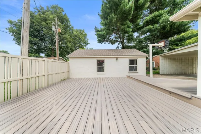 $355,000 | 901 Moore Avenue, Sikeston, MO 63801