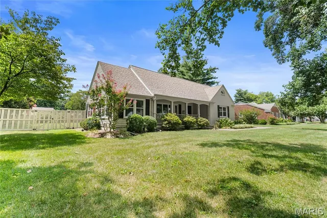 $355,000 | 901 Moore Avenue, Sikeston, MO 63801