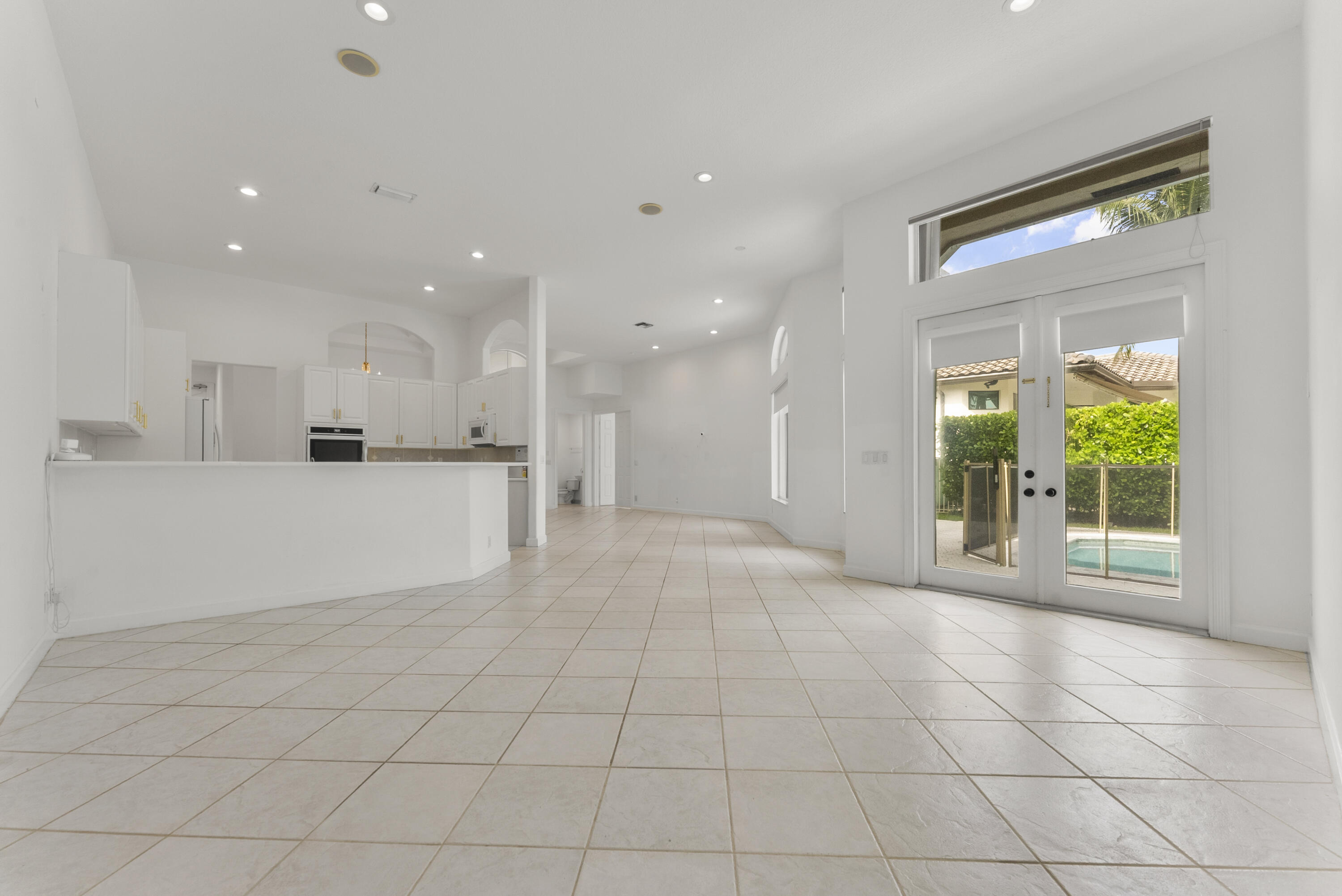 9641 Parkview Avenue Boca Raton, FL 33428 - Photo 8 of 17 Family Room 2