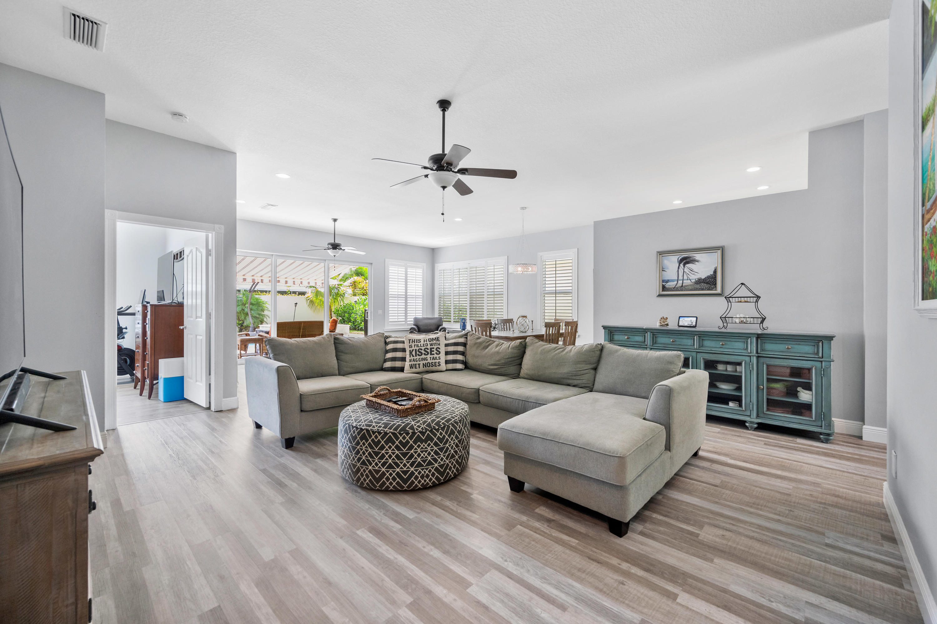 180 Hampton Place Jupiter, FL 33458 - Photo 8 of 36 180 Hampton Place, Jupiter (8)