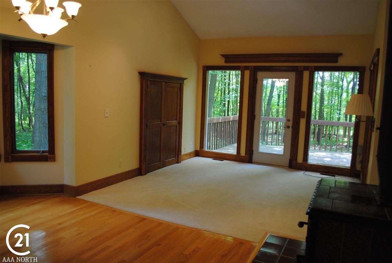 6851 Rattalee Lake Road Clarkston, MI 48348 - Photo 16 of 39