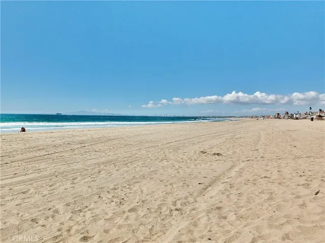 $3,100 | 16765 South Pacific Avenue, Huntington Beach, CA 90742