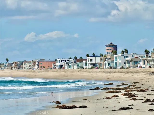 $3,100 | 16765 South Pacific Avenue, Huntington Beach, CA 90742