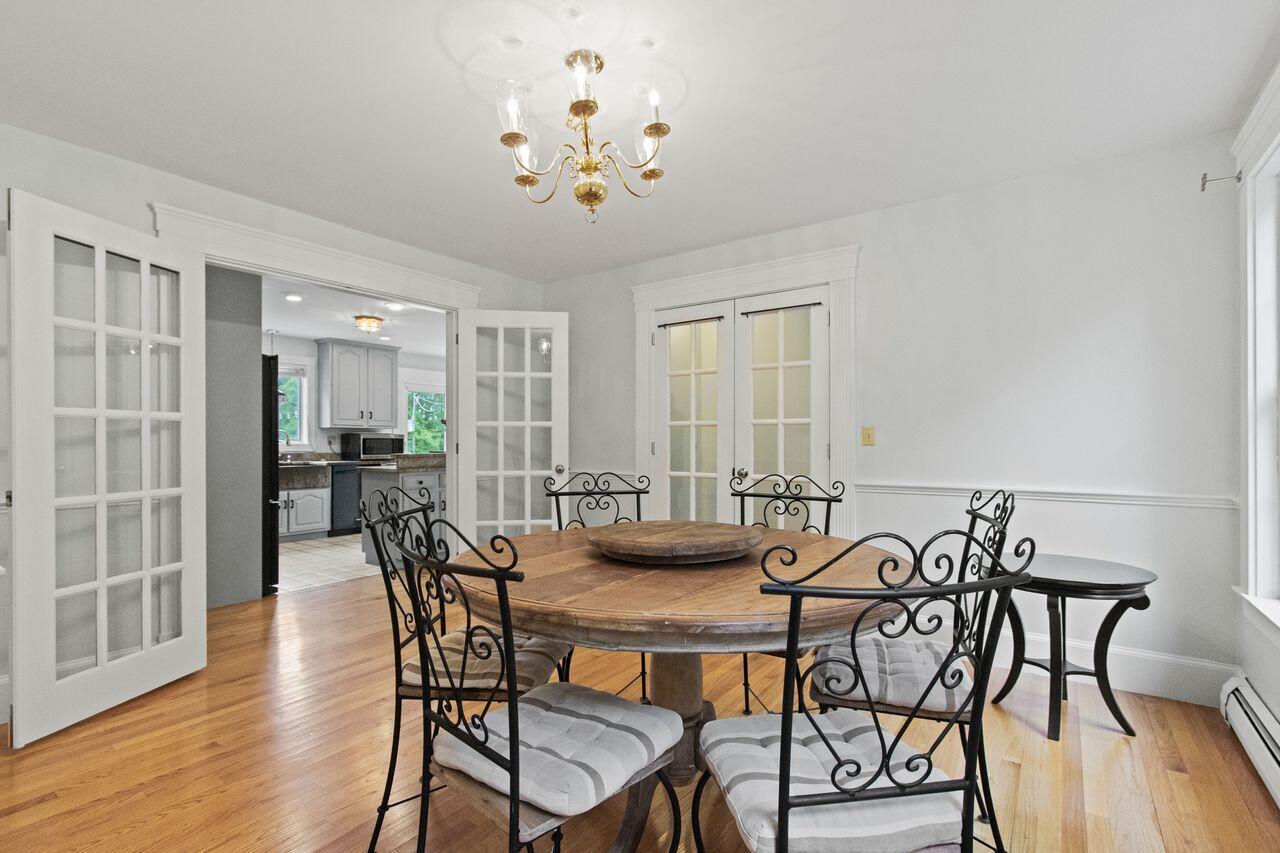 320 Falmouth Road Falmouth, ME 04105 - Photo 5 of 64 20260622DS-41006